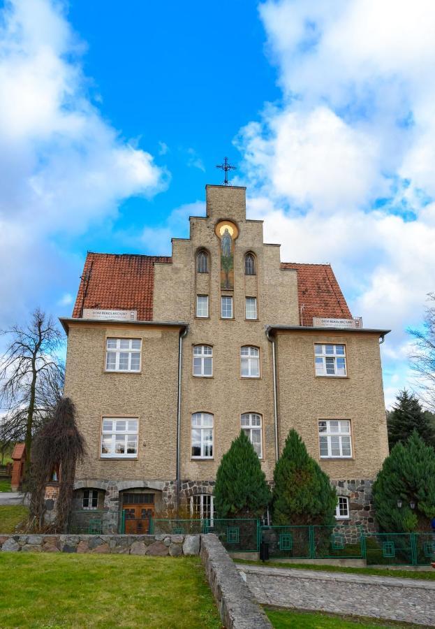 بيت شباب Domus Mariae Gietrzwałd المظهر الخارجي الصورة